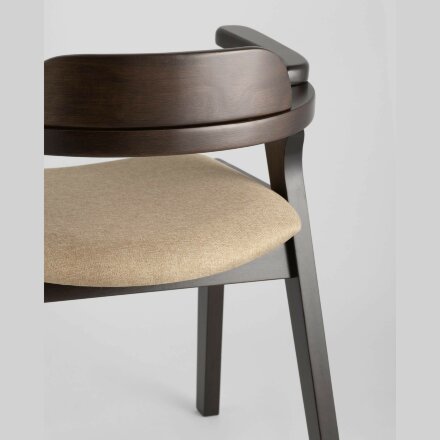 Комплект из двух стульев Stool Group VINCENT в мягкой бежевой обивке, деревянный каркас из массива гевеи 
